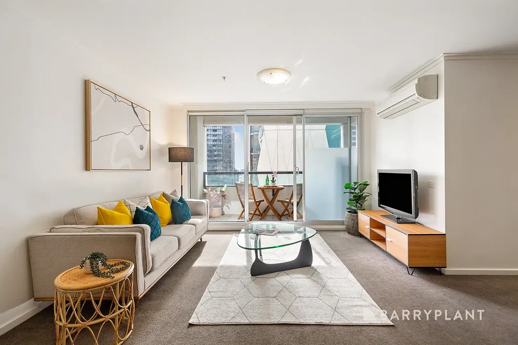 West Melbourne 3 Bedroom Stunning "Cityside" 3 bedroom available now!