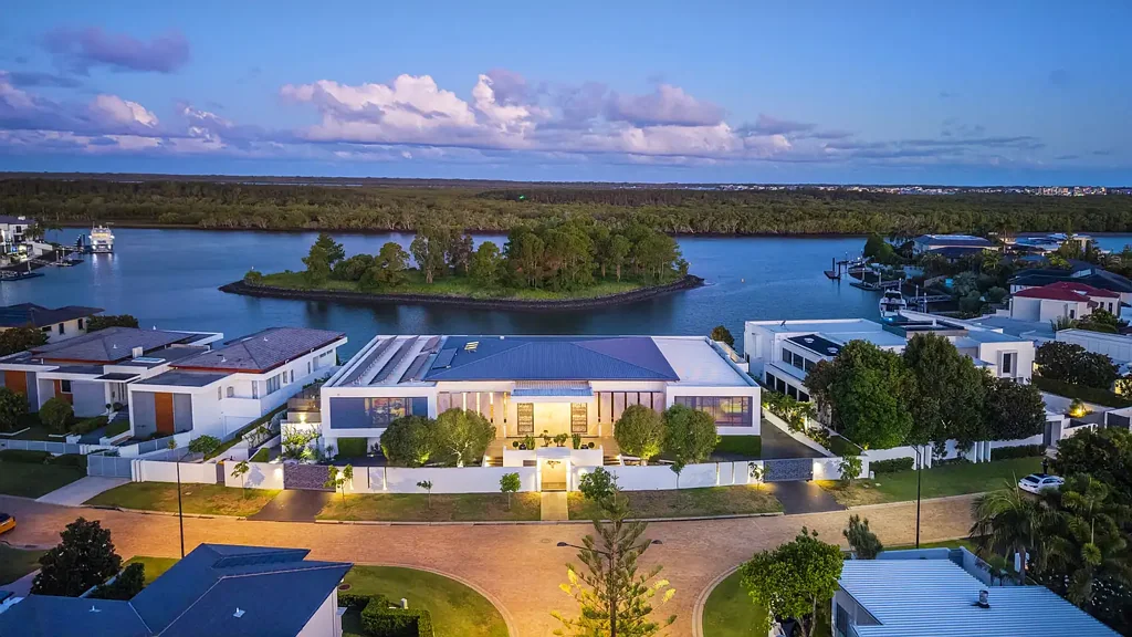 Hope Island 5房  Sanctuary Cove's Crown Jewel | World-Class Waterfront Estate