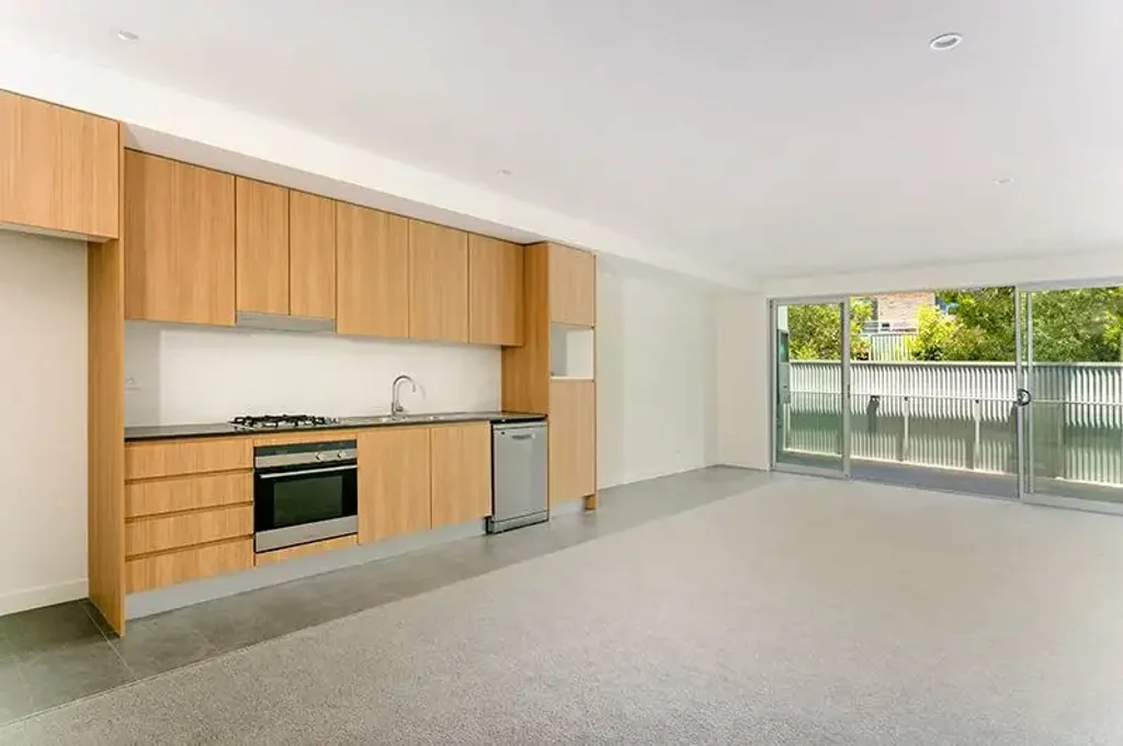 Designer Apartment in Security Building with Lift Access