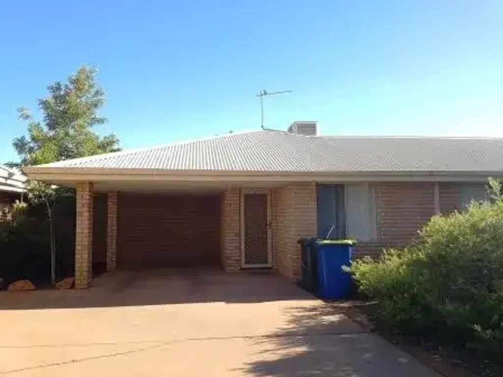 Move-In Ready 3-Bedroom with Ducted Air, Patio & Fenced Yard