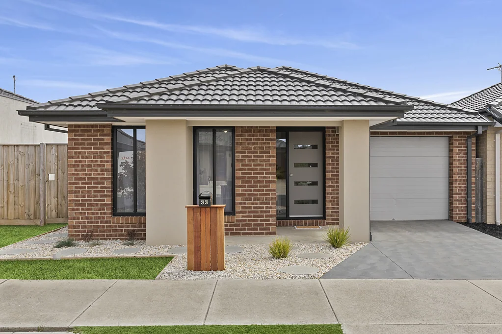 33 Heathcote Street, Mount Duneed, VIC 3217