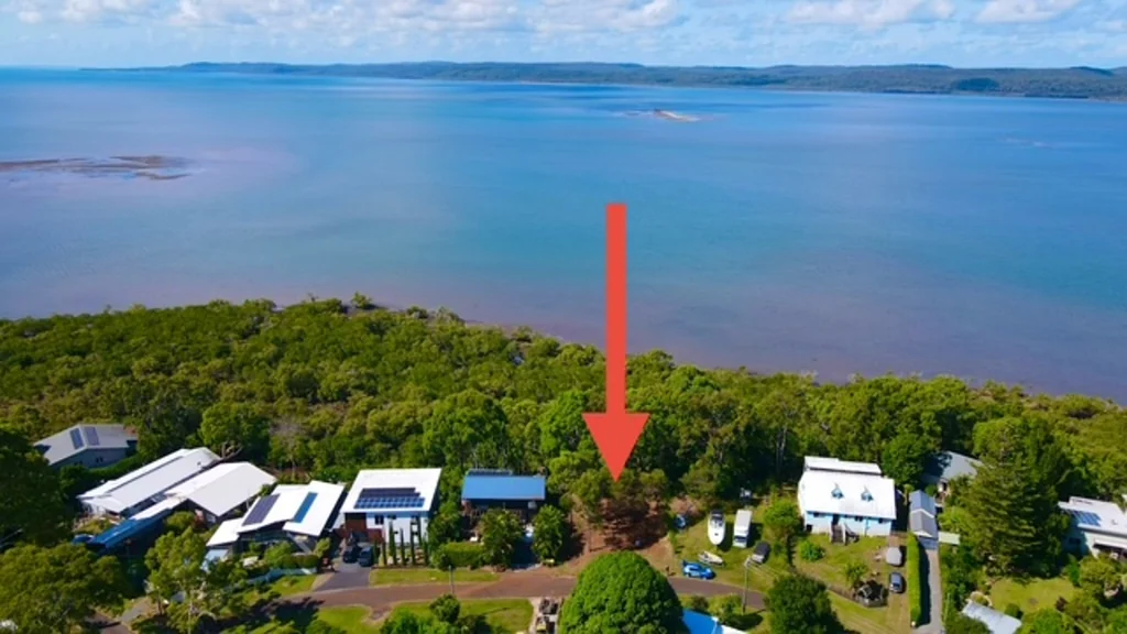 Macleay Island Sensational Block with Views of the Bay