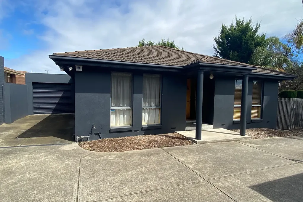 IMMACULATE 3 BEDROOM UNIT
