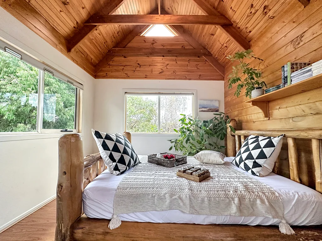 Stieglitz 2 Bedroom Sun, Space & Bay Views