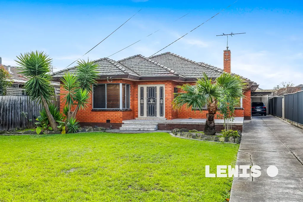 Pascoe Vale 4ห้องนอน Huge Potential with Timeless Charm on 1,138m² !!