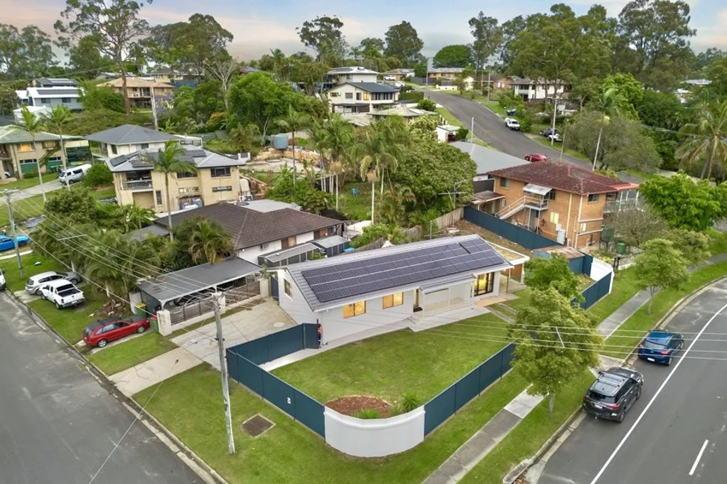 20 Blaxland Avenue, Molendinar, QLD 4214
