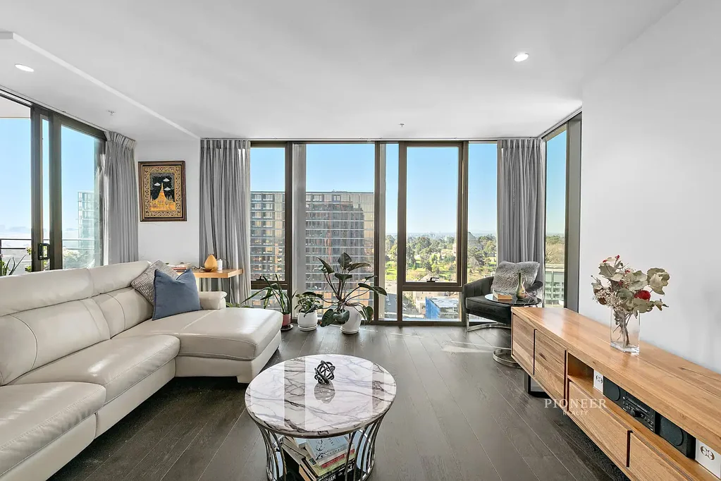 Southbank 2 Bedroom Elevated Luxury Living – Where Melbourne Unfolds Before You