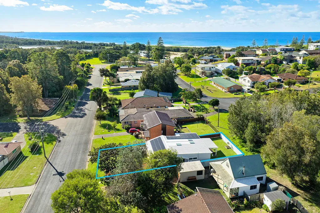 Dalmeny 4 Bedroom Live Smart & Save! Solar-Powered Comfort, Style & Versatility