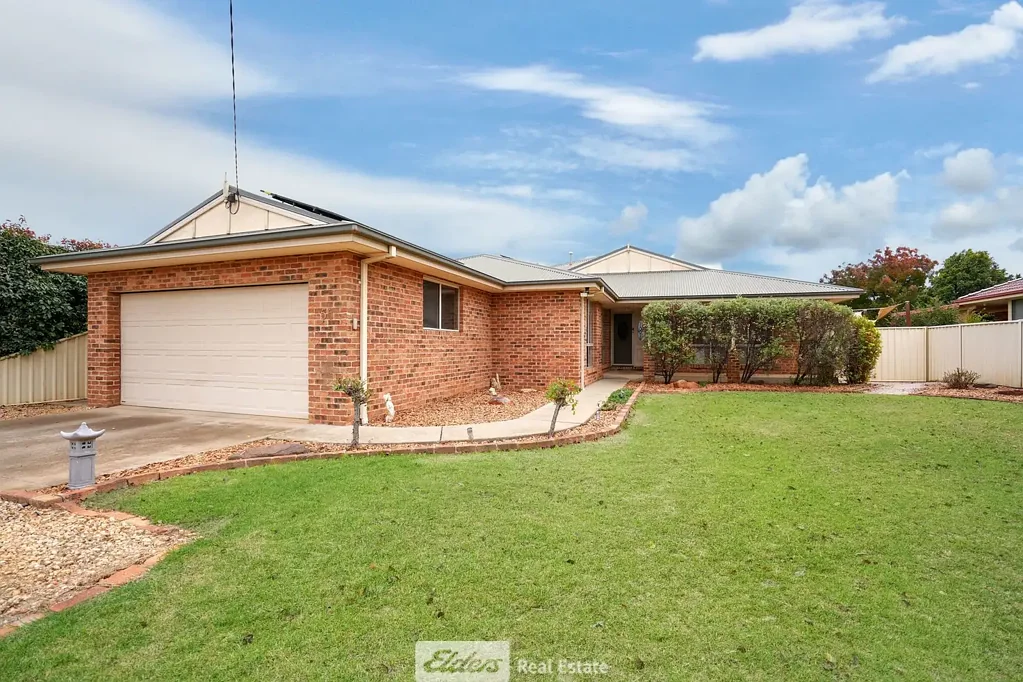Hanwood 6Kwarto Spacious Family Living in Sought-After Hanwood