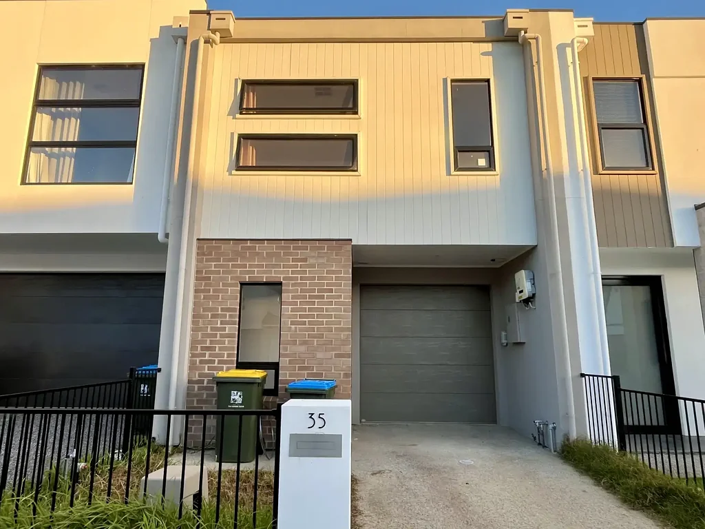Fully Furnished Modern Home with 5.5kW Solar in the Heart of Lightsview