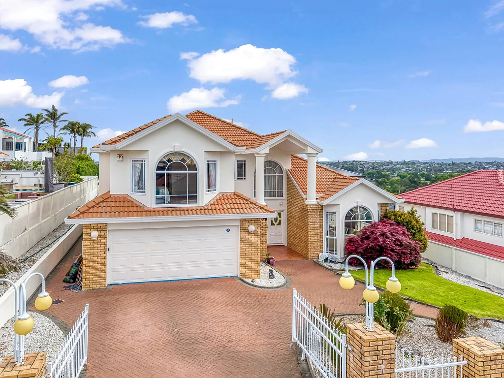 Botany Downs 6ਬੈੱਡਰੂਮ Sophisticated living with stunning views