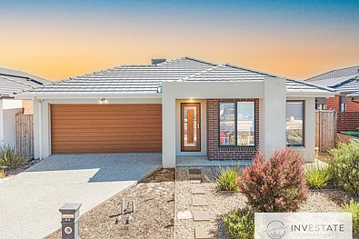 Clyde 4 Bedroom Contemporary Family Living with Space, Light & Convenience in a Prime Clyde Location