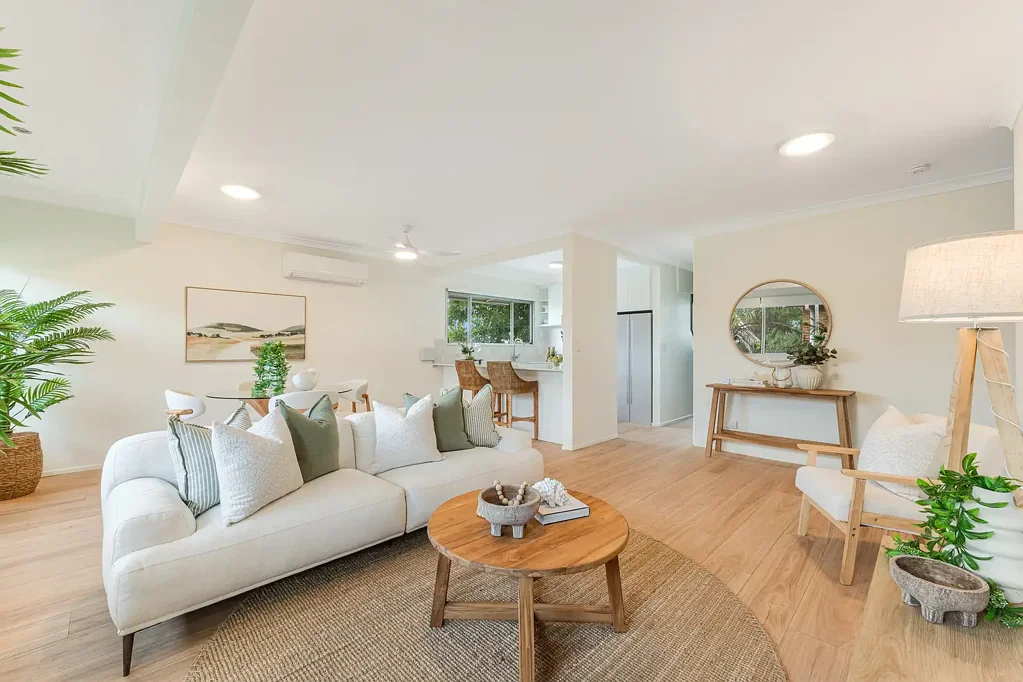 Mooloolaba 3 Bedroom Sought after triplex residence in Mooloolaba's sought after beach precinct