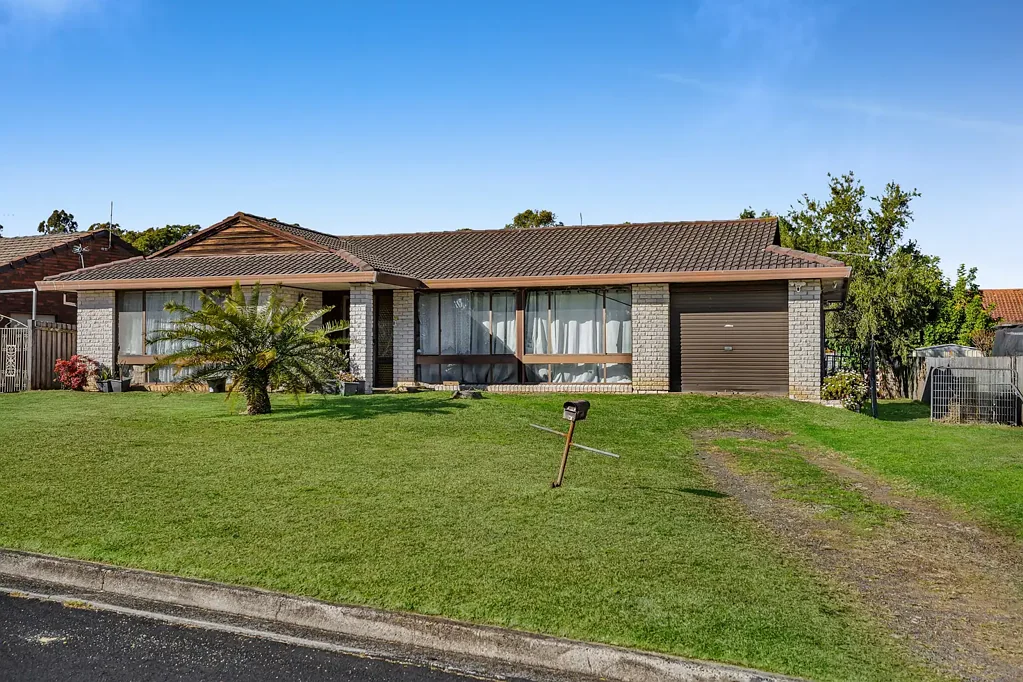Ruse 3 Bedroom THIS ONE IS READY FOR ITS NEXT CHAPTER – WILL IT BE YOURS?