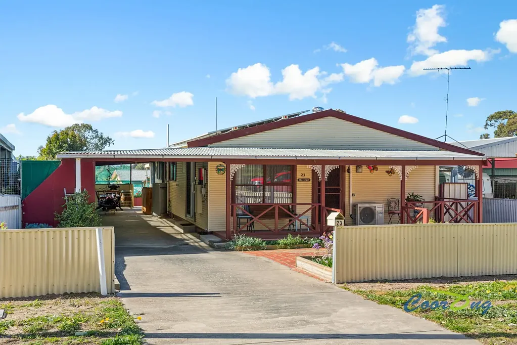 Meningie 3Kwarto Spacious, Low-Maintenance Home with Large Sheds & Verandahs