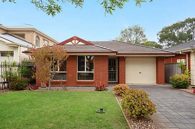 Northfield 3 Bedroom Easy-Care Living with Year-Round Outdoor Entertaining!