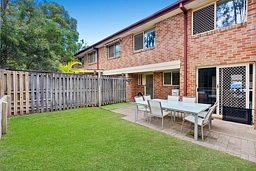 6/2 Simpsons Road, Currumbin Waters