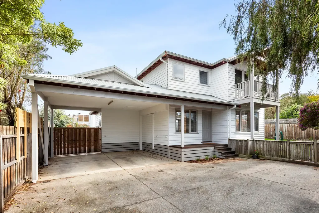 Coastal Living in Prime Ocean Grove Location