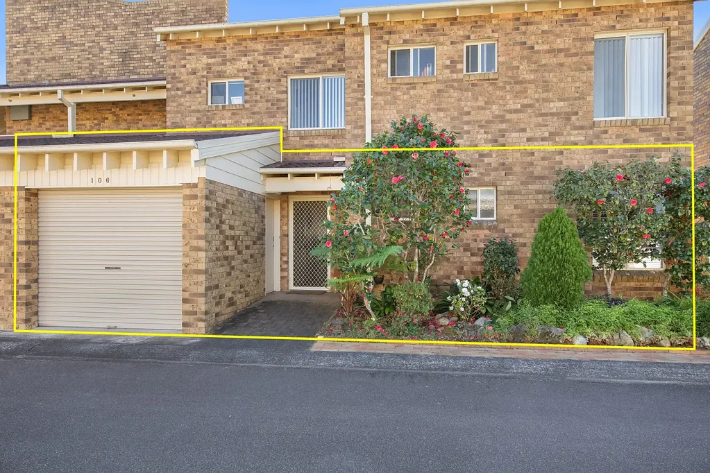 Berkeley Vale 2 Bedroom Ground Floor Living in Berkeley Village