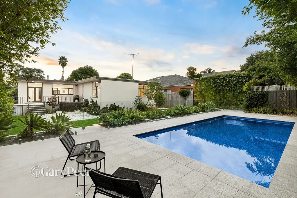Caulfield North 4ห้องนอน Superbly renovated mid-century splendour