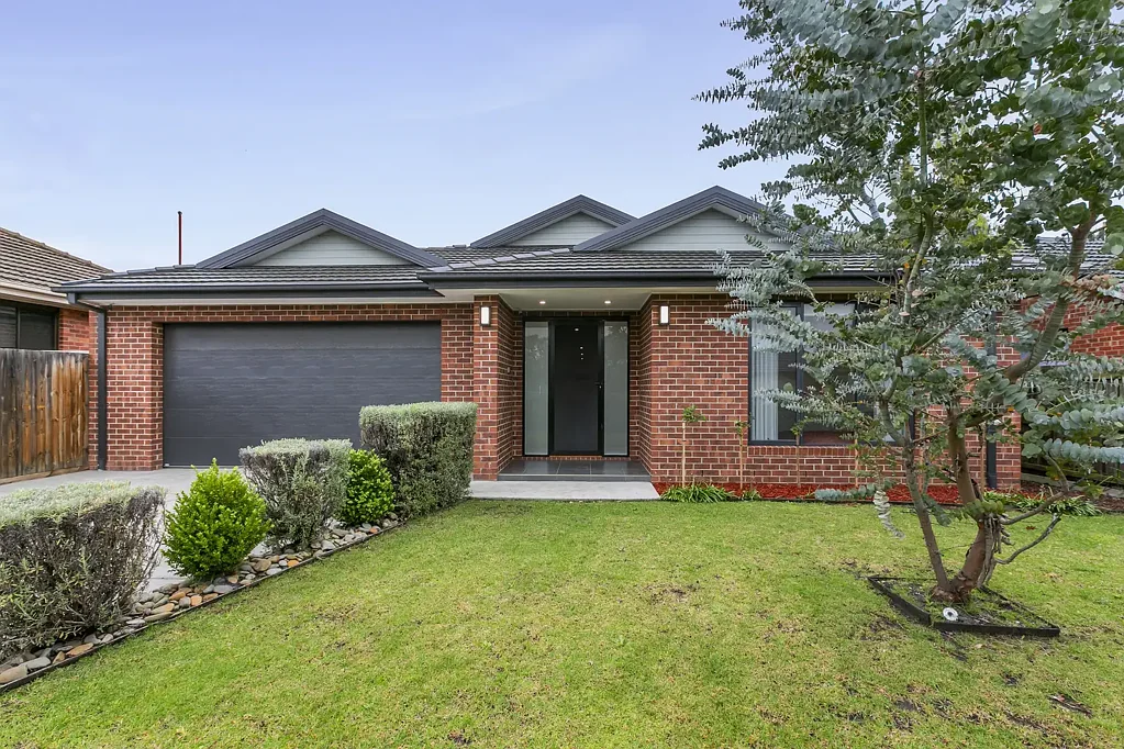 Reservoir 3Zimmer Contemporary Family Living with Space, Style and Comfort