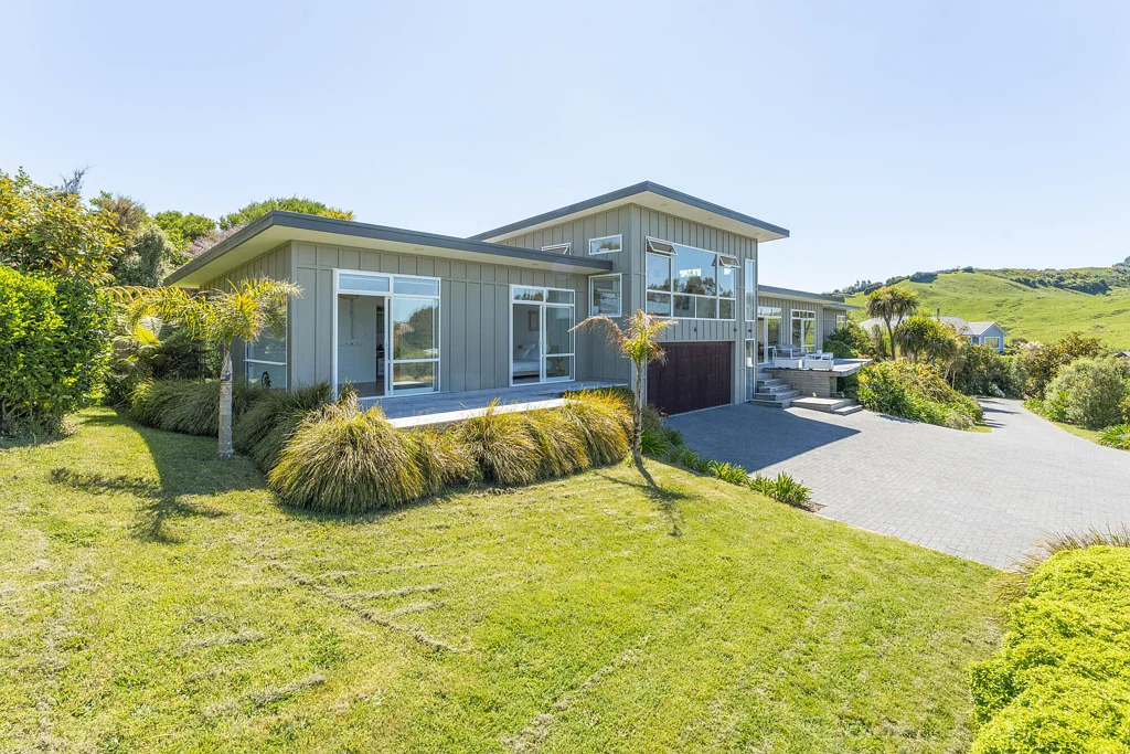 Acacia Bay 3 Bedroom Sellers moving on, clear instructions to sell