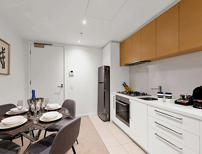 2013/9 Power Street, Southbank, Melbourne CBD, 1 phòng ngủ, 1 phòng tắm, Apartment