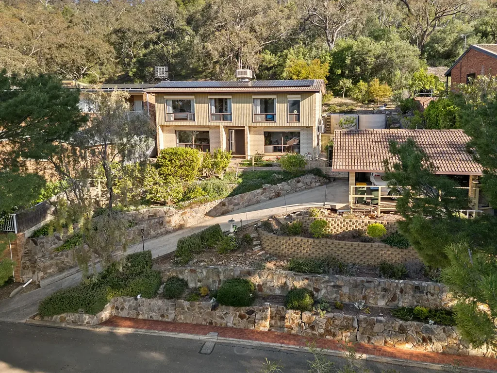 Urrbrae 5房  A Pristine Family Classic with Unrivalled City Views