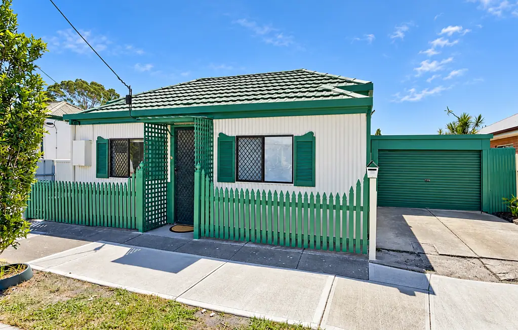 Rosewater 2 Slaapkamer Character, Comfort and Easy Living in the Heart of Rosewater