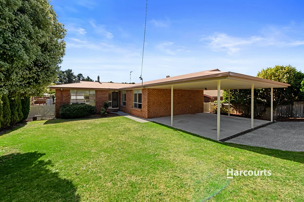 22 Lawrence Drive, Devonport, TAS 7310