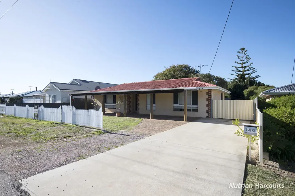 140 Burton Road, Castletown, WA 6450