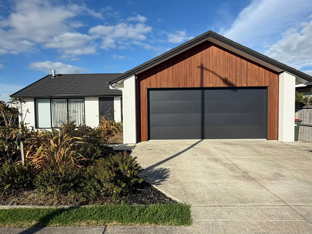 Huapai three to four bedrooms