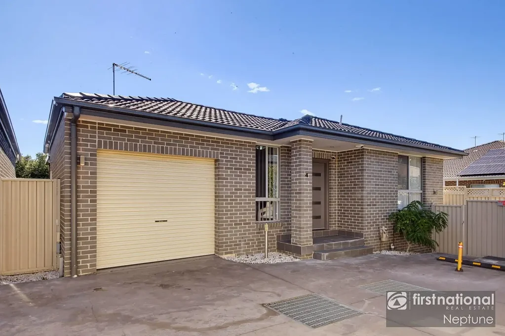 Wentworthville 2房 翻新独立别墅带上锁车库！ REFURBISHED FREESTANDING VILLA WITH A LOCK-UP GARAGE!