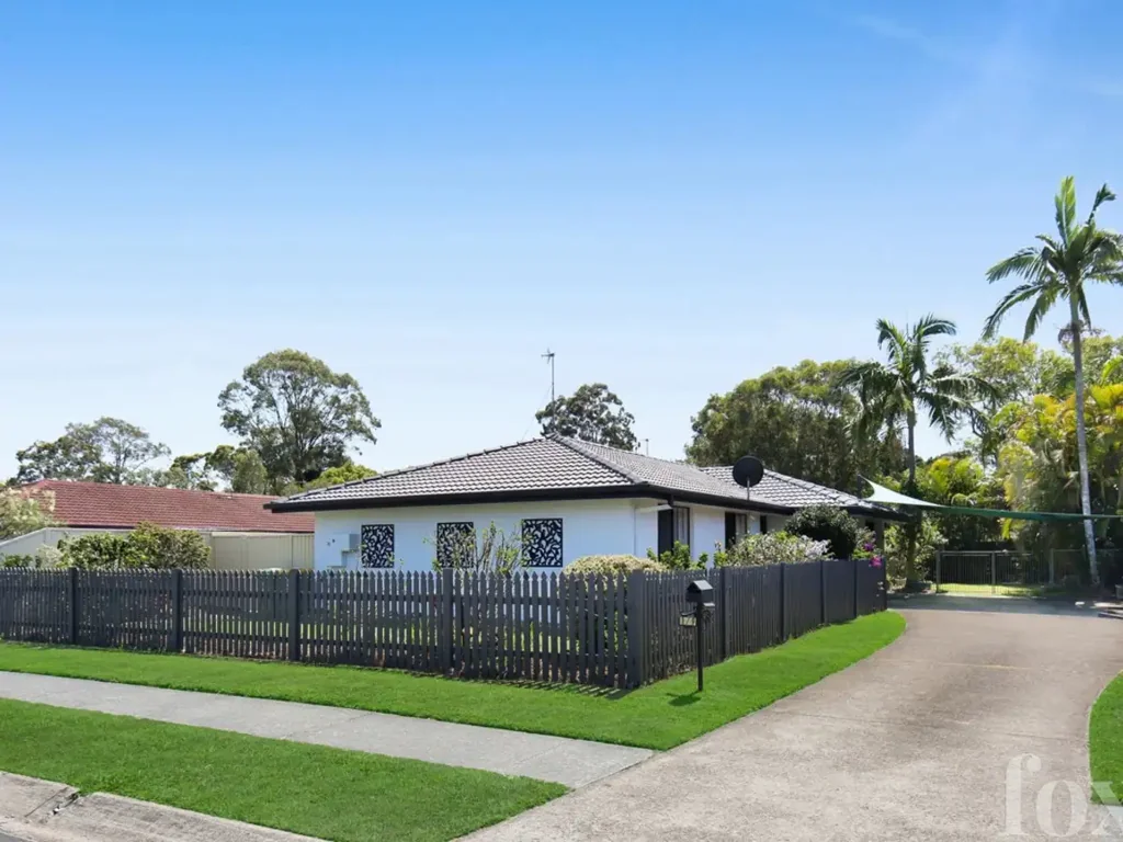 1/9 Stephenson Street, Labrador, QLD 4215