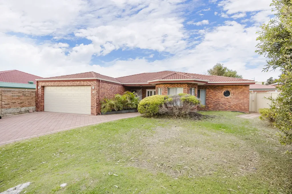 SPACIOUS FAMILY HOME!