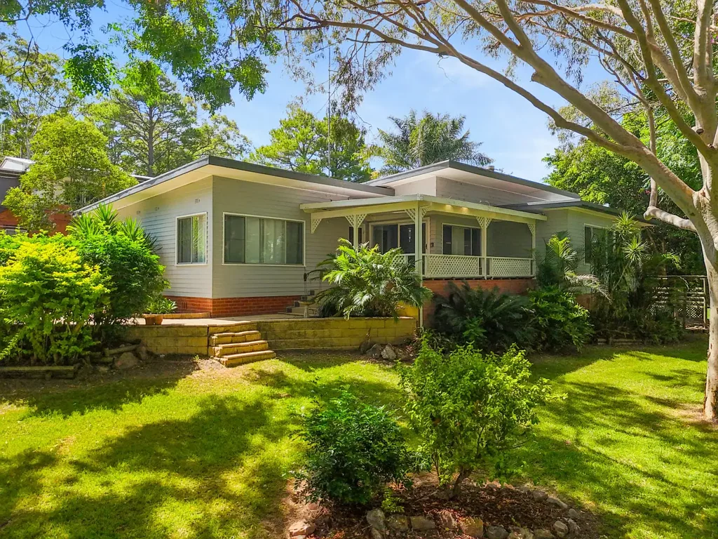 Taree 3chambre Fully Renovated Taree West Home on 1043sqm Set in Park-Like Surrounds