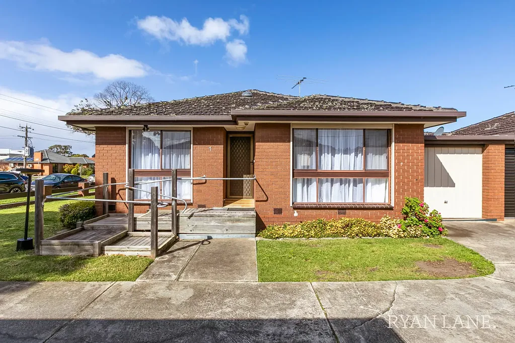 1/72 Civic Parade, Altona, VIC 3018