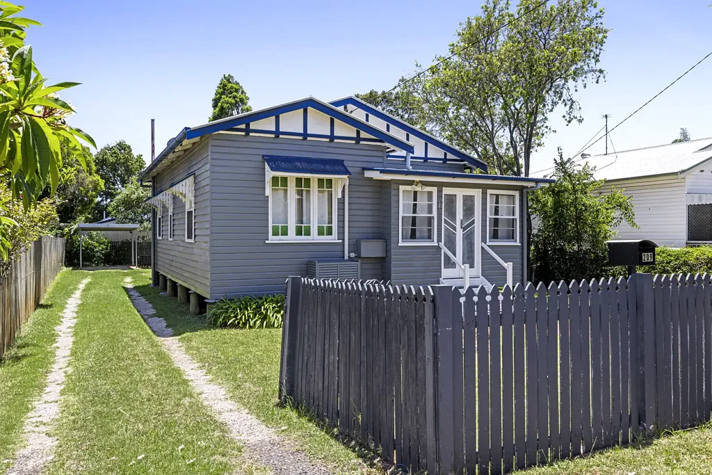 Newtown 2Habitaciones Entry Level Character Home in Sought-After Suburb