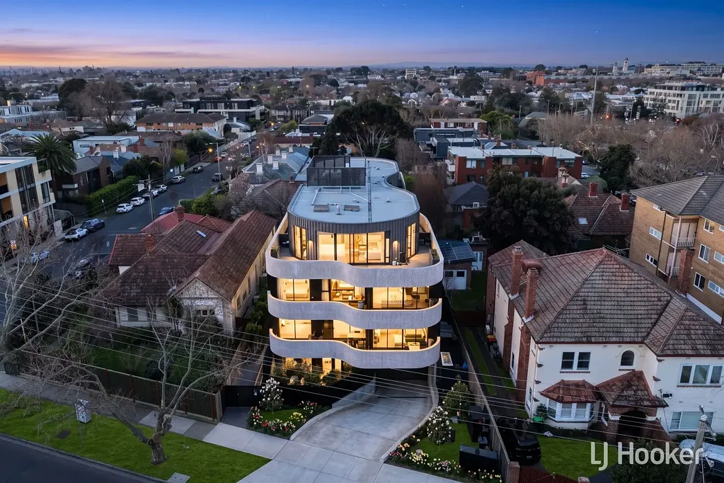 Armadale 3房 公寓式顶层生活 | 宽敞露台 | 顶层 | Armadale 精品 PENTHOUSE STYLE LIVING | Massive Terrace | Top Floor | Armadale's Finest