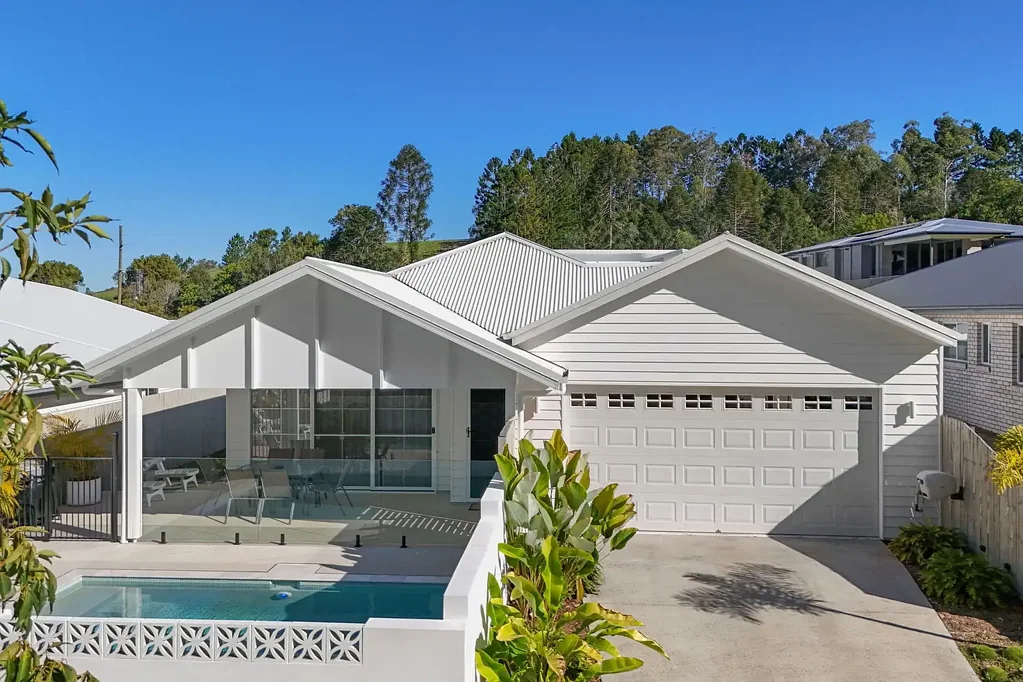Burnside 4Habitaciones Contemporary Burnside Beauty with Pool, Privacy & Park Outlook