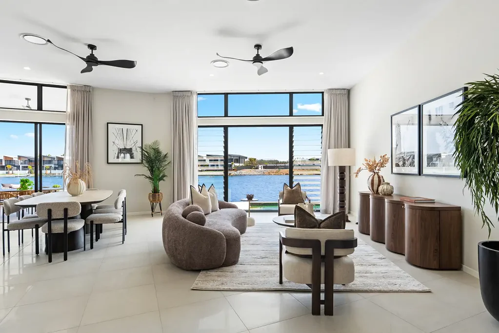 Helensvale 4બેડરૂમ Architectually Designed with 3.3M Ceilings