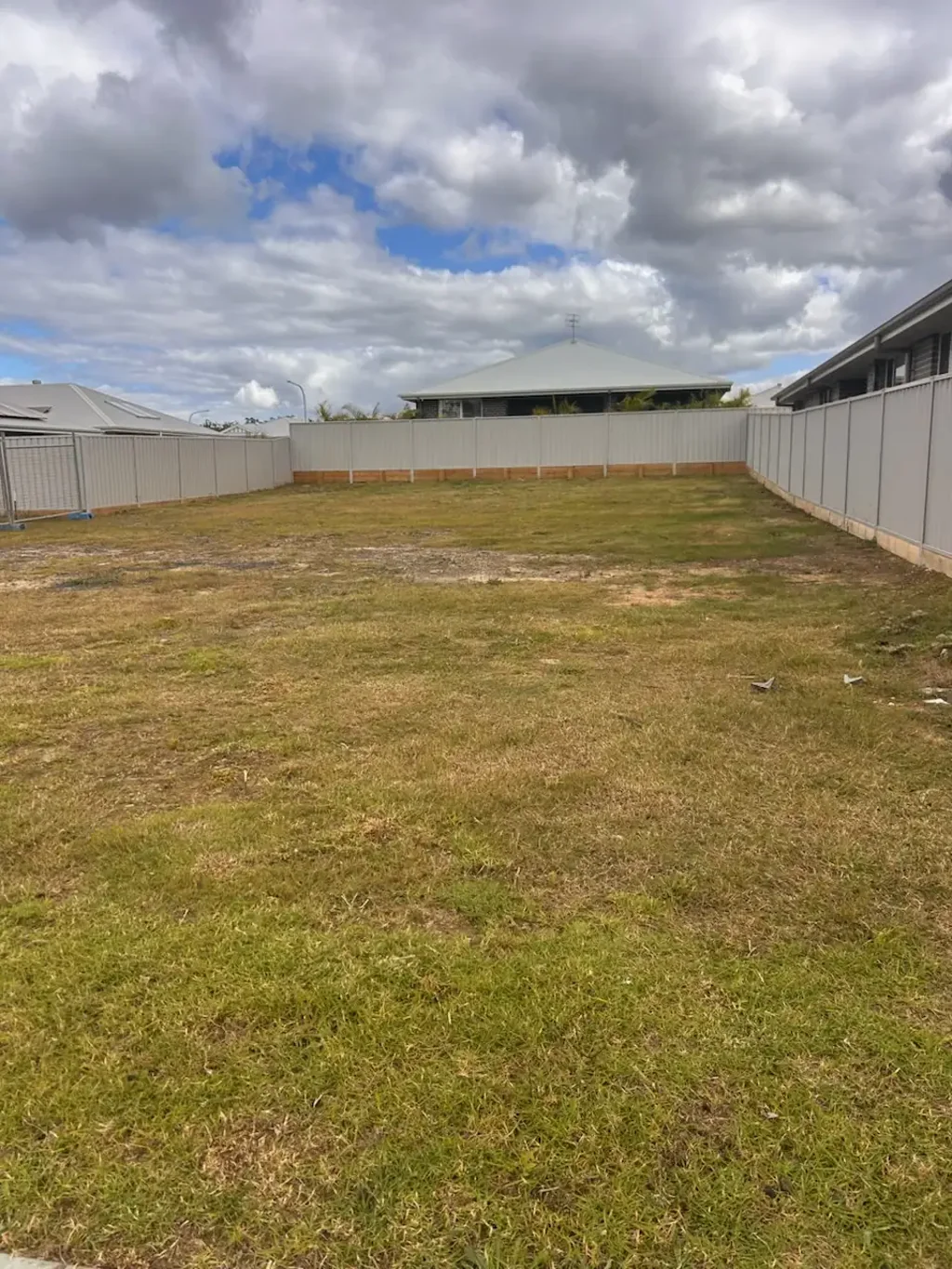 Sussex Inlet Vacant Registered Land in Sussex Inlet Golf Village Ready