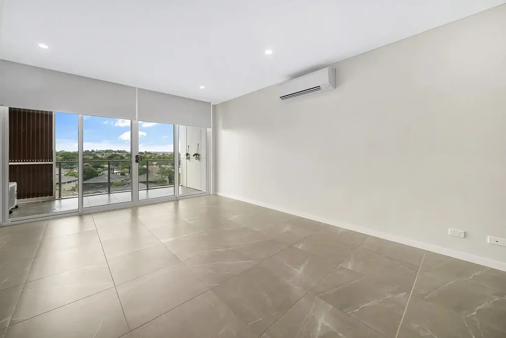 Rouse Hill 2 Bedroom Modern Split-Level Unit