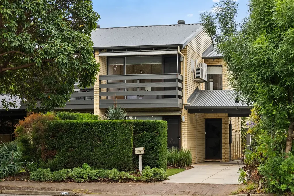 Clarence Park 2房  A City-Fringe Address With Lifestyle Appeal