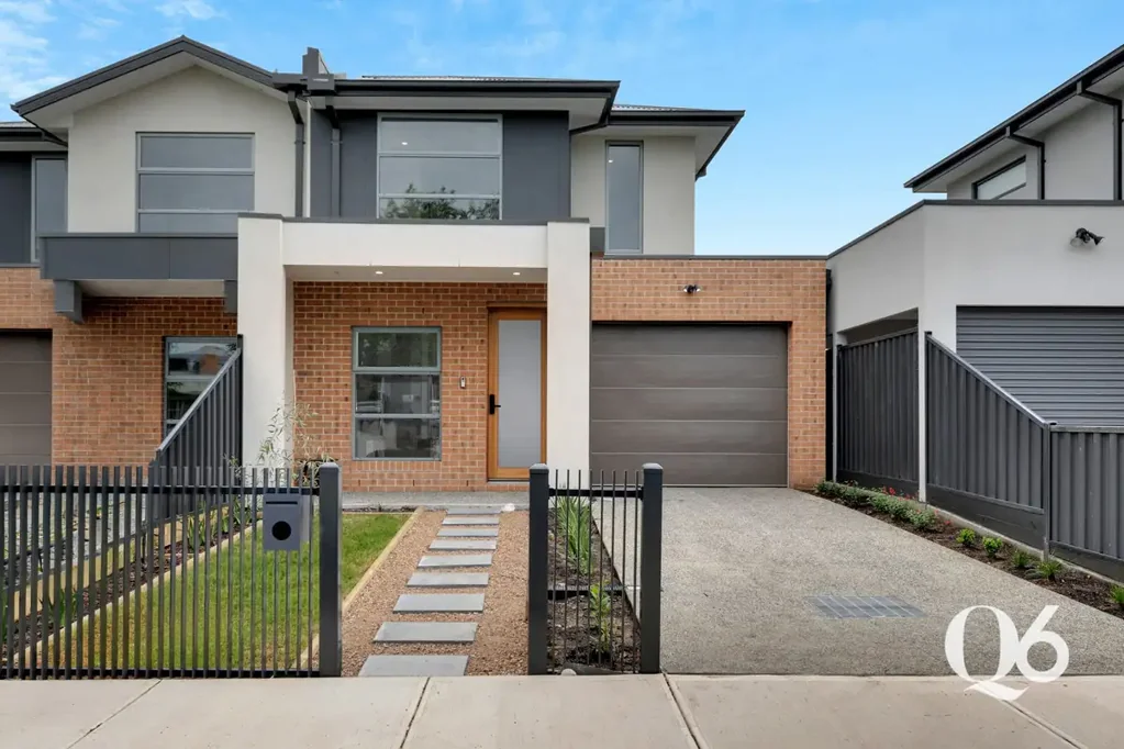 Sunshine 4Kwarto BRAND NEW CONTEMPORARY LIVING IN THE HEART OF SUNSHINE.