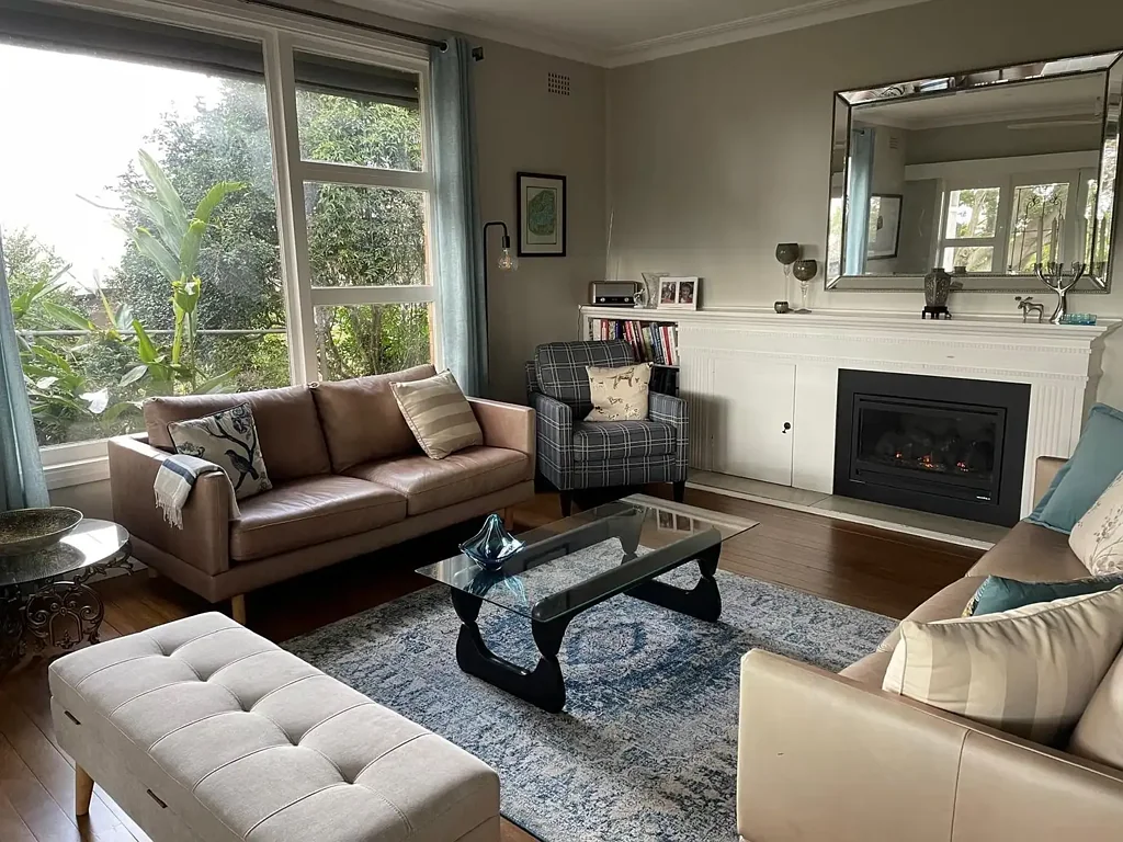 3 Bedroom Home with Sweeping Views