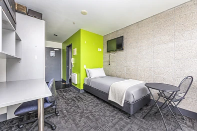 Your Furnished City Retreat Moments from the Waterfront