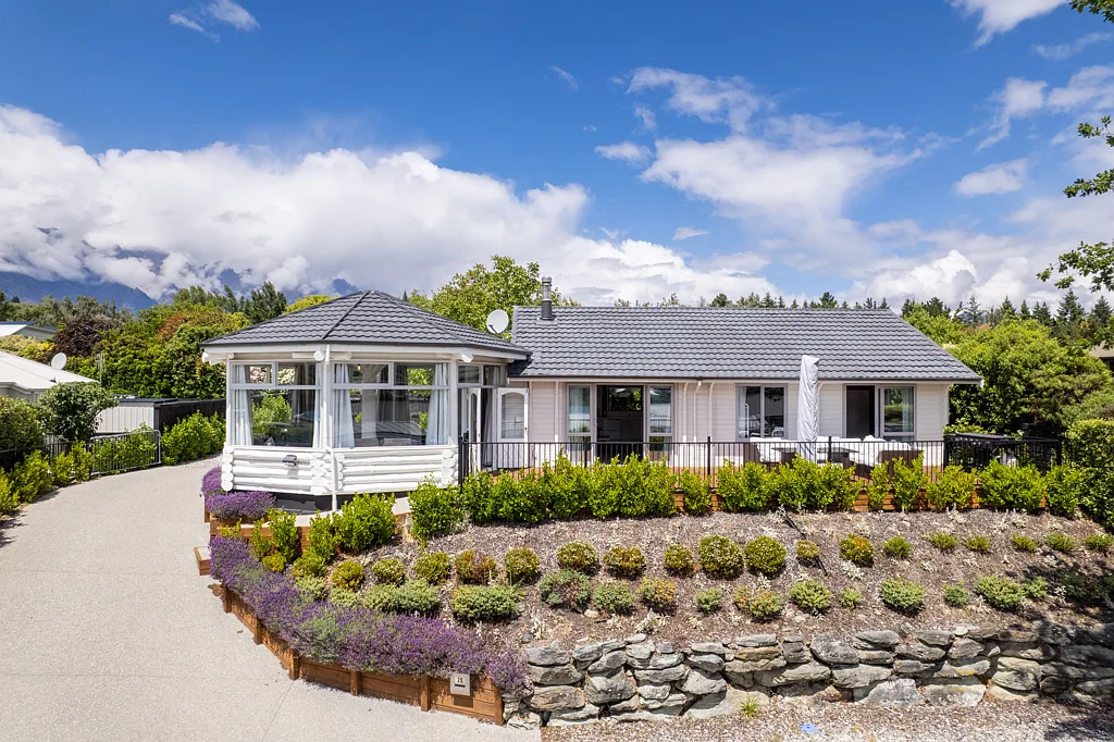 Kelvin Heights 4ਬੈੱਡਰੂਮ The Best Buy in Kelvin Heights - Must Be Sold!