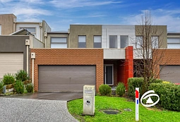 32/23 Atlantic Drive, Pakenham