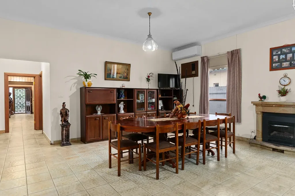 Beulah Park 3房  Charming Character Home with Endless Opportunities !!